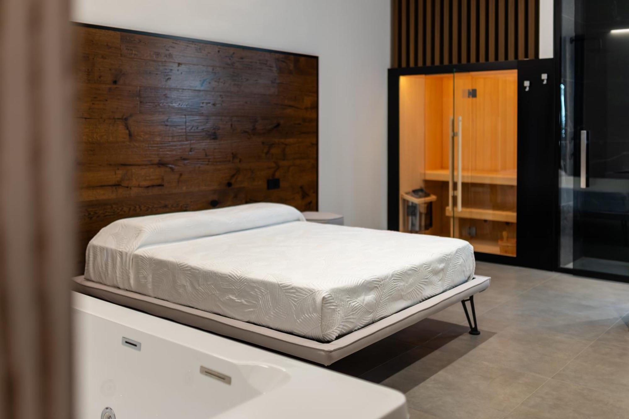 Luxury Suite New Look 모노폴리 외부 사진