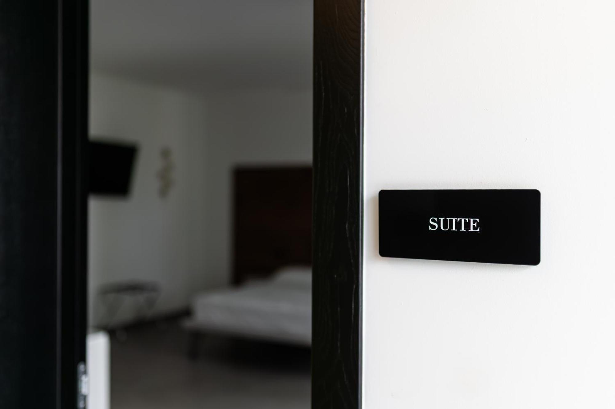 Luxury Suite New Look 모노폴리 외부 사진